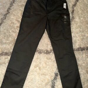 GAP Men's Black Khaki Pants